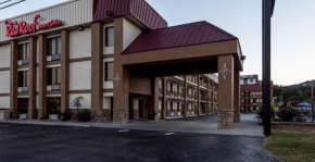 Гостиница Red Roof Inn & Suites Pigeon Forge Parkway  Пиджен Фордж